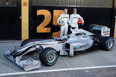 Michael Schumacher und Nico Rosberg vertragen sich - noch. &copy; Mercedes