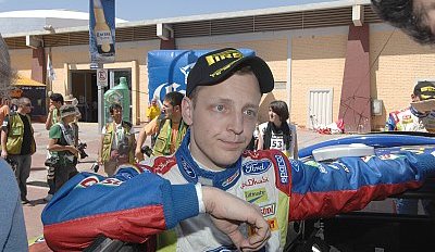 Bei Ford wird nach den Ursachen f�r die Probleme geforscht. &copy; Sutton